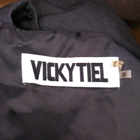 Vicky Tiel American Fashion & Couture Designer Charcoal Gray Sheath Dress - Picture 10 of 13